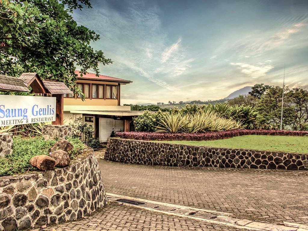 Gunung Geulis Cottages Managed By Royal Tulip Bogor Ngoại thất bức ảnh